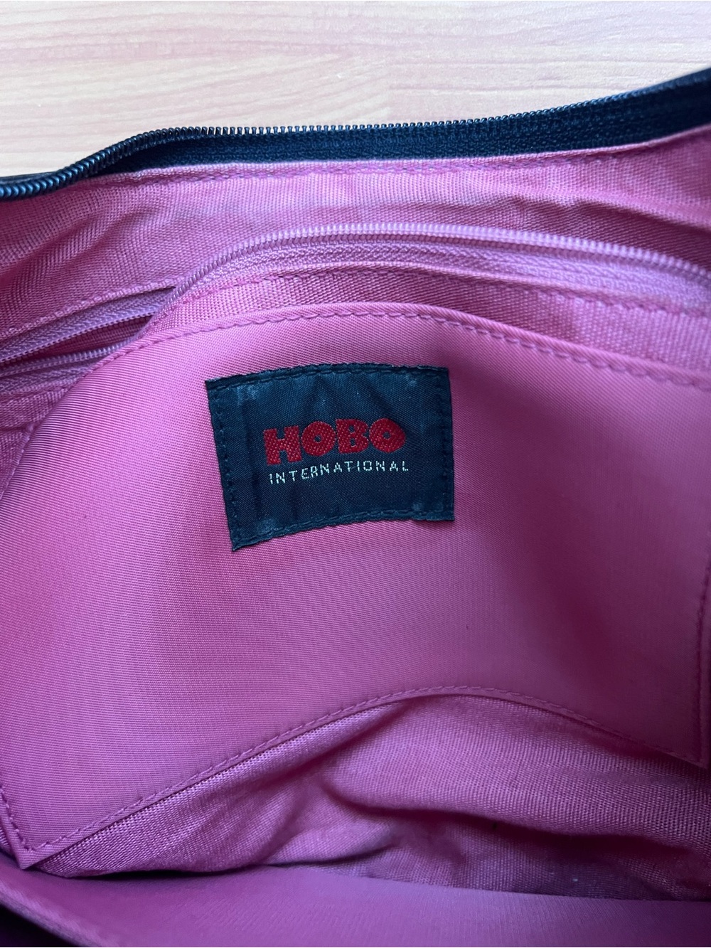 HOBO International Vintage Y2K Leather Shoulder Bag - Picture 5 of 9